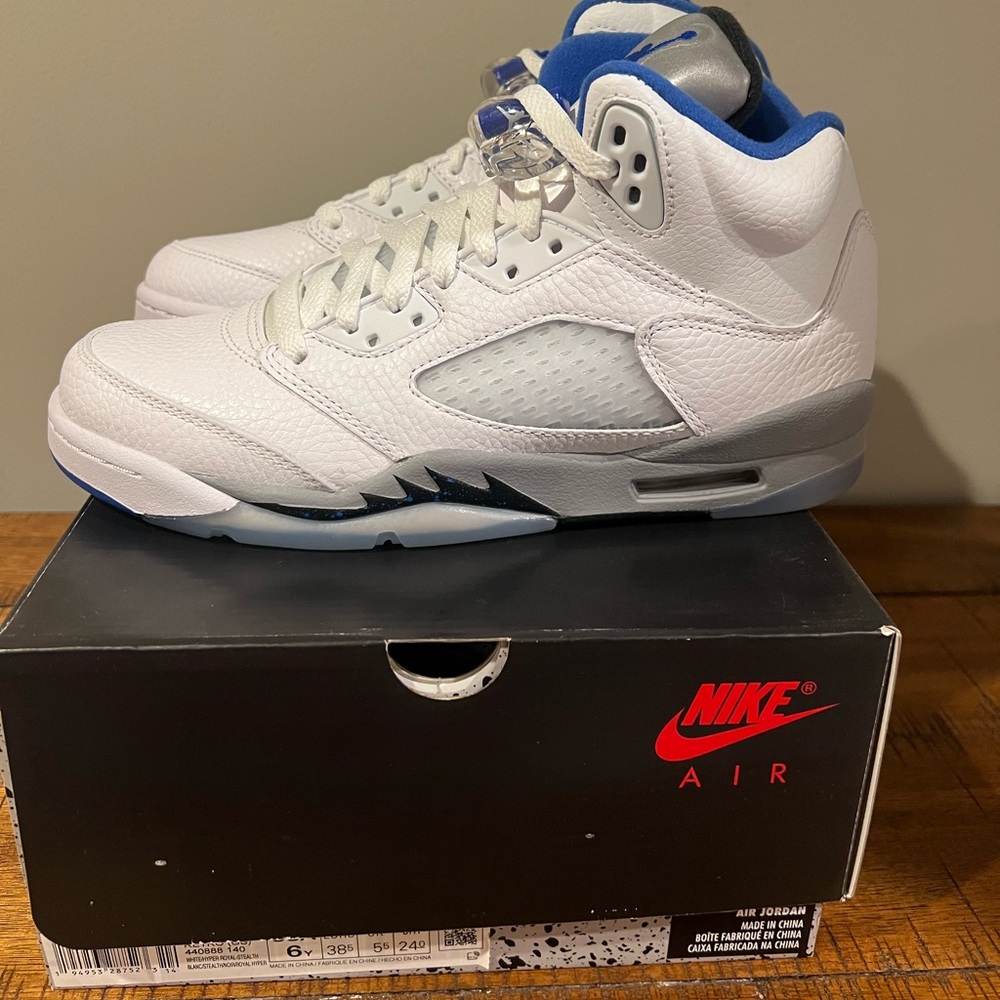 Air Jordan Retro 5 (Stealth Blue)